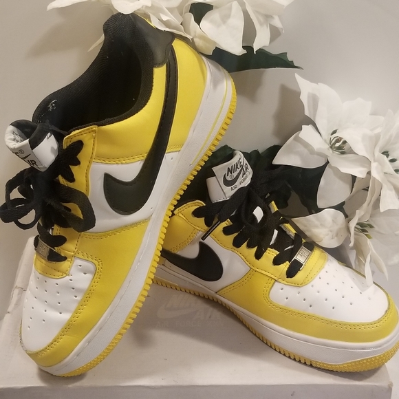 Nike Air Force I (Low) - Picture 6 of 9